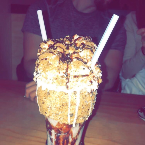 Meet your Posher, Makayla - Picture 1 of 1